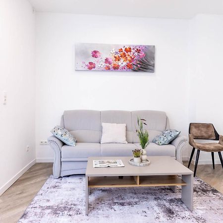 Neu I Ferienwohnung Jasmin Андернах Экстерьер фото