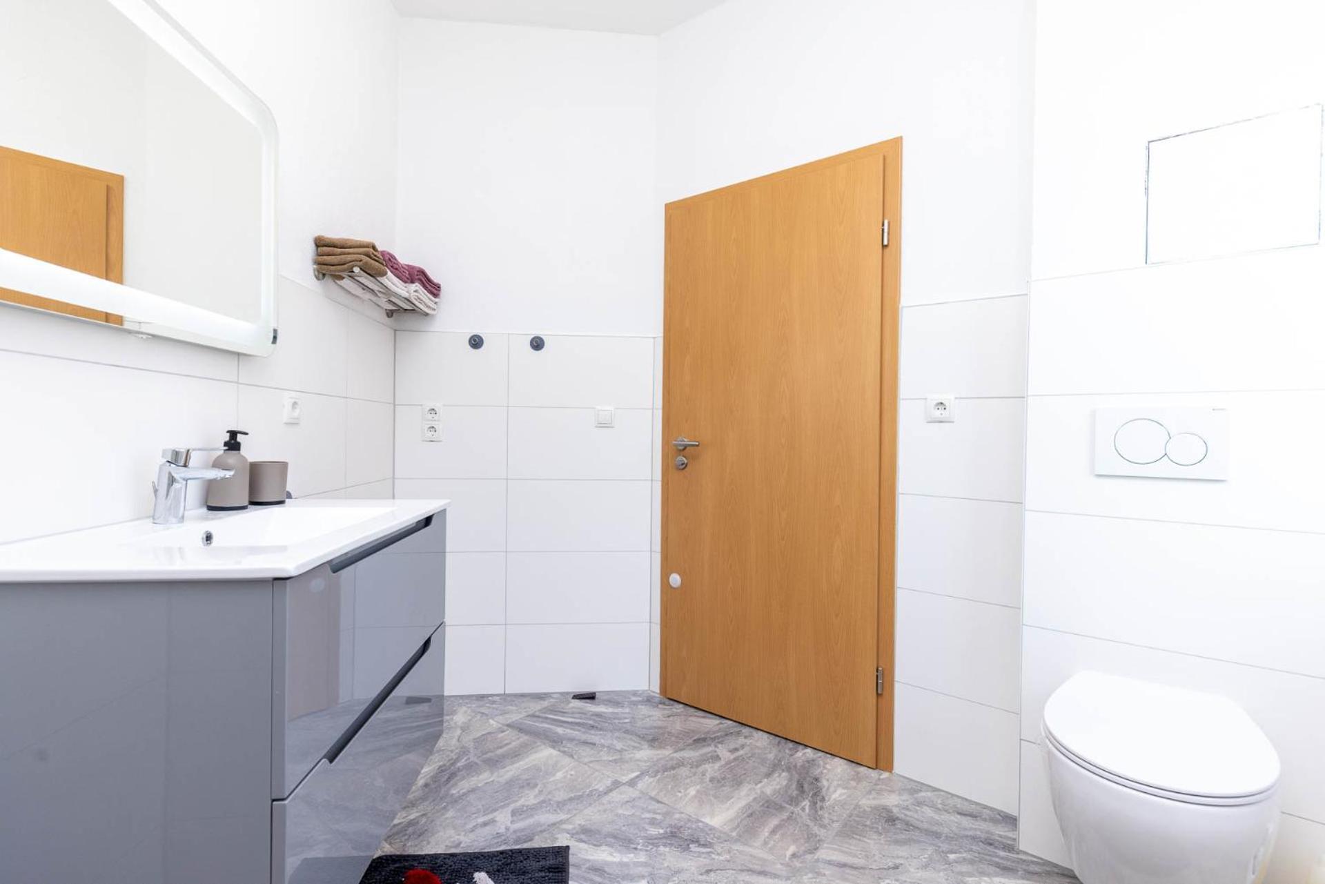 Neu I Ferienwohnung Jasmin Андернах Экстерьер фото